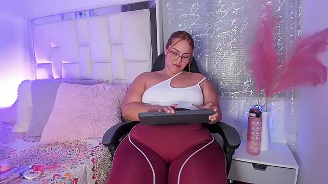 LeahxBarker online show from June 22, 3:11 am