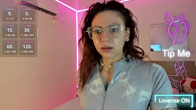 Snapshot of april_dumont chatting on September 11, 12:05 pm april dumont online show from September 11, 12:05 pm
