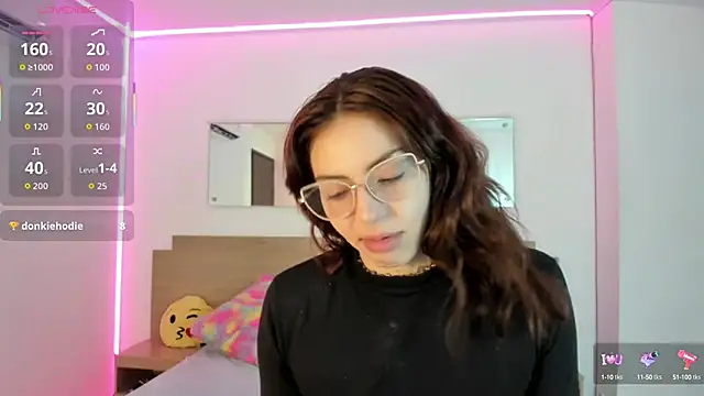 Snapshot of april_dumont chatting on September 18, 12:58 pm april dumont online show from September 18, 12:58 pm
