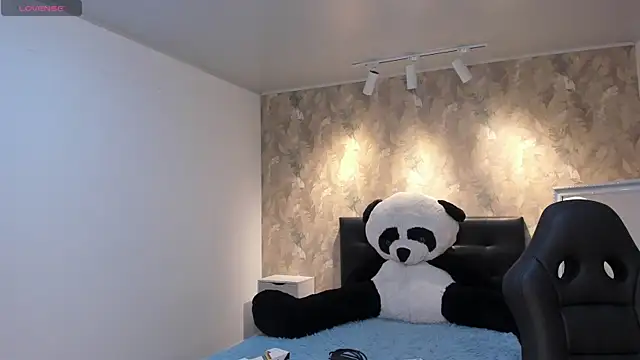 Snapshot of april_dumont chatting on September 30, 12:00 pm april dumont online show from September 30, 12:00 pm