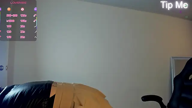 april dumont online show from February 26, 12:26 pm