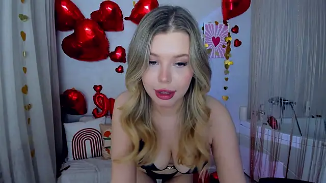 FollowLovee online show from February 3, 6:40 am