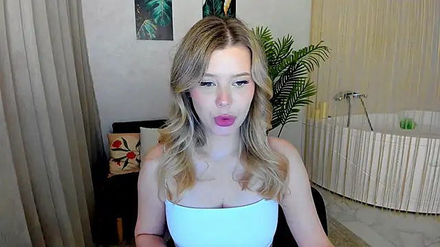 FollowLovee online show from June 14, 7:47 pm