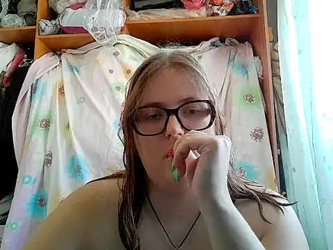 DesireMelissa online show from August 5, 10:32 am