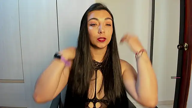Karla hernandez  online show from April 24, 10:40 am