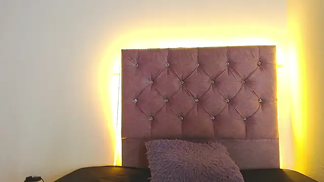 ANDREA TWERK ASS online show from May 5, 10:13 pm