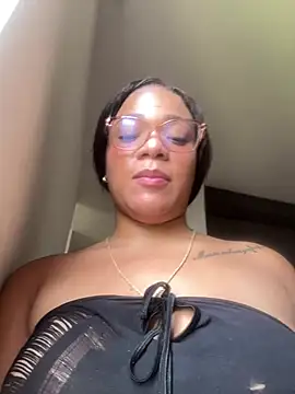 ashley Tompson1 online show from May 5, 2:53 pm