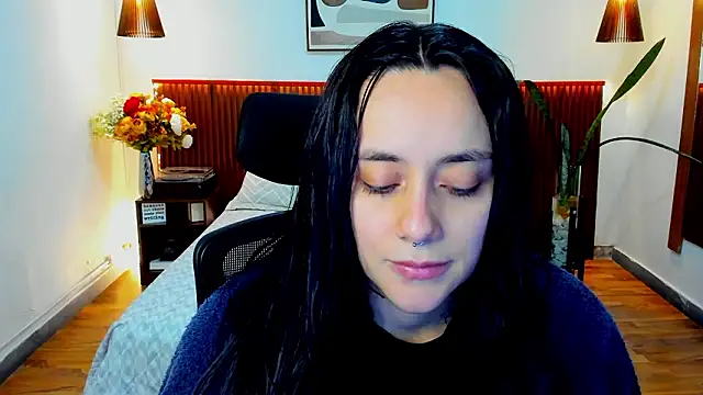 KatherineBond online show from March 13, 7:59 pm