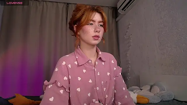 Evaa Moonn  online show from October 12, 9:44 am