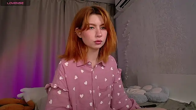 Evaa Moonn  online show from September 14, 11:24 pm