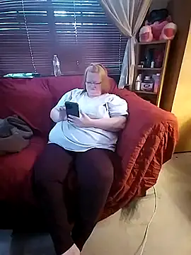 Bayou Woman68 online show from June 24, 11:26 pm
