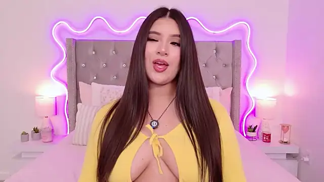 JuliaSUMMERS2022 online show from July 21, 12:55 am