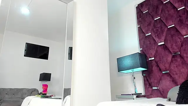 Paytonferrara online show from November 24, 4:25 am