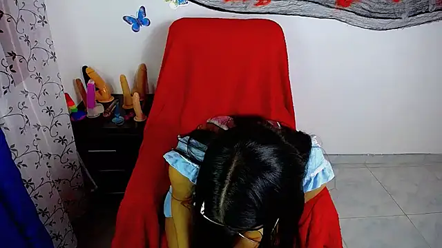 Snapshot of hot_girl01_hanna chatting on October 3, 11:43 pm hot girl01 hanna online show from October 3, 11:43 pm