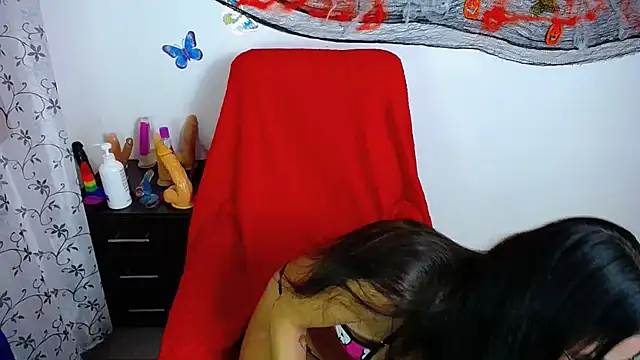 Snapshot of hot_girl01_hanna chatting on October 1, 11:09 pm hot girl01 hanna online show from October 1, 11:09 pm