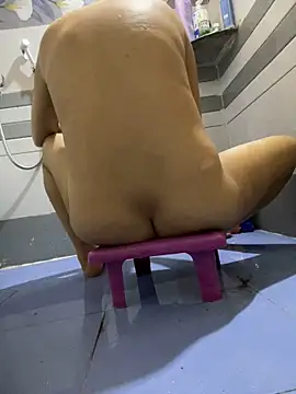 Snapshot of samayra124 chatting on November 1, 8:29 am samayra124 online show from November 1, 8:29 am