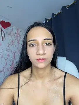 UrNewFantasy online show from August 3, 4:01 pm