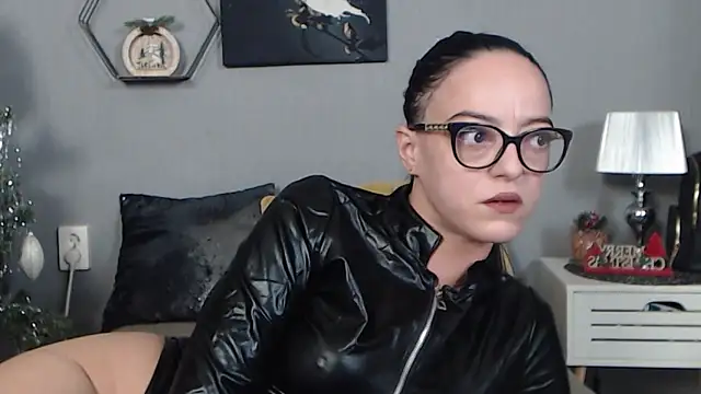 IzabelllNoir online show from January 6, 11:47 am