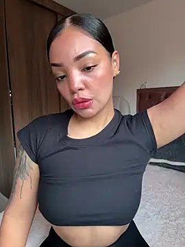 Sara LipsX online show from June 24, 10:42 pm