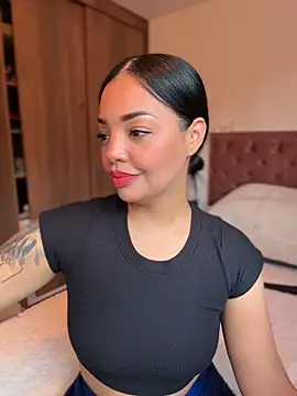 Sara LipsX online show from June 19, 10:57 pm