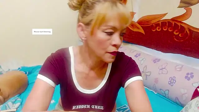 Snapshot of electra-mommy chatting on October 11, 12:41 pm electra-mommy online show from October 11, 12:41 pm