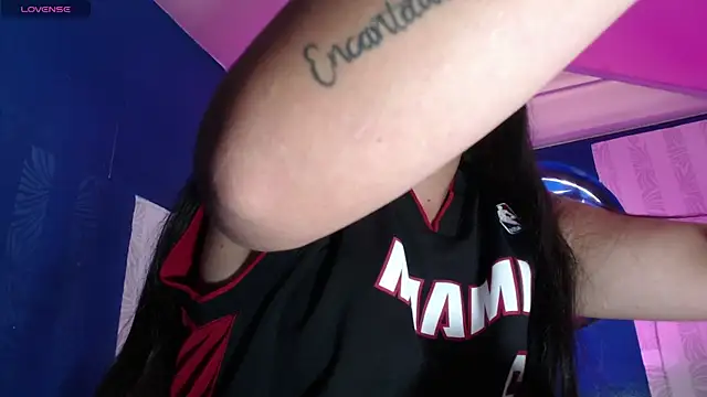 vitoria23  online show from May 21, 1:53 pm