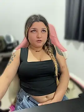 SweetPaige  online show from July 28, 7:39 pm