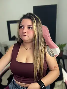 SweetPaige  online show from June 30, 2:05 pm