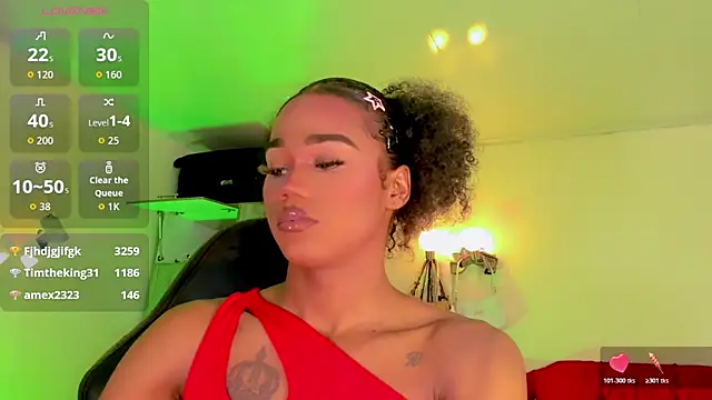 naomy  xx online show from April 29, 11:21 pm