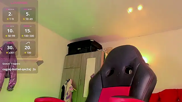 naomy  xx online show from May 1, 3:54 am