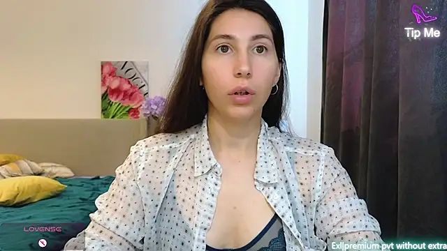 marrycolins online show from June 17, 2:35 am