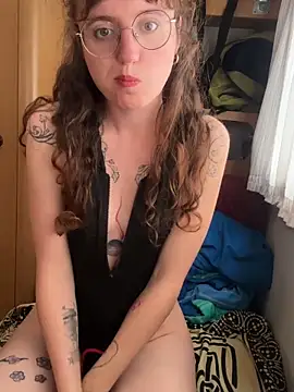  foxygirl  online show from May 4, 3:27 pm