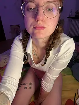  foxygirl  online show from February 22, 10:21 pm