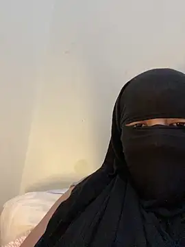 Barbyxhot online show from February 15, 4:28 pm