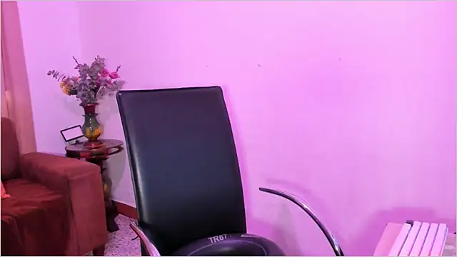 Lauren A online show from October 27, 7:41 pm