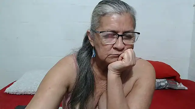 candy mature  online show from October 8, 12:15 am