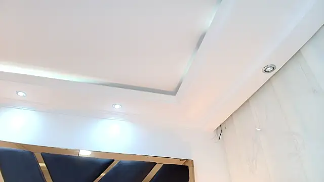 Snapshot of lina_bedoya_ chatting on September 12, 2:02 pm lina bedoya online show from September 12, 2:02 pm