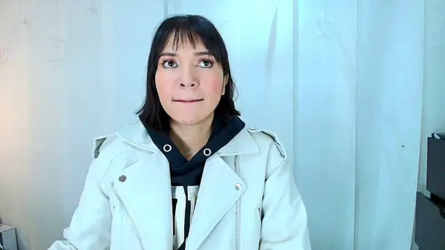 Snapshot of lina_bedoya_ chatting on October 14, 12:08 pm lina bedoya online show from October 14, 12:08 pm