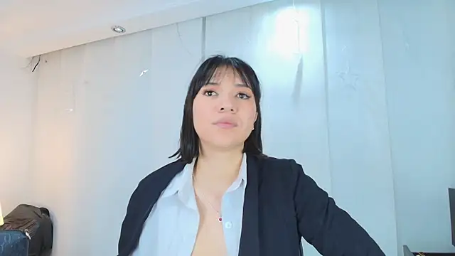Snapshot of lina_bedoya_ chatting on September 16, 11:40 am lina bedoya online show from September 16, 11:40 am