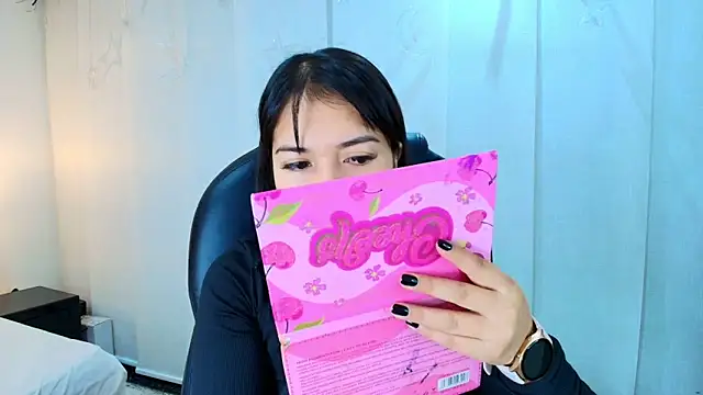 lina bedoya  online show from December 1, 11:36 am