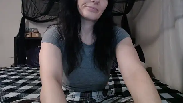 CrystalLakeXO online show from August 5, 4:52 am