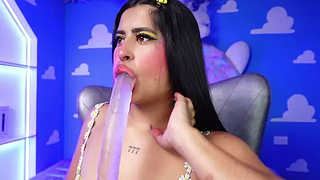 miss   anya online show from July 23, 11:07 am