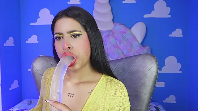 miss   anya online show from December 15, 11:04 am