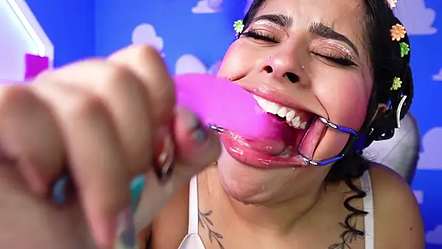 miss   anya online show from June 27, 12:22 pm