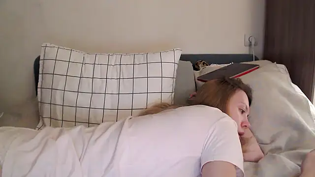 Scarlettford online show from February 10, 6:00 pm