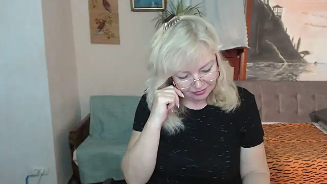 EvelynLoveShy online show from October 29, 8:22 pm