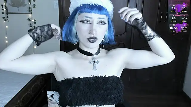 Snapshot of BlueBerry____ chatting on September 18, 9:46 pm BlueBerry     online show from September 18, 9:46 pm