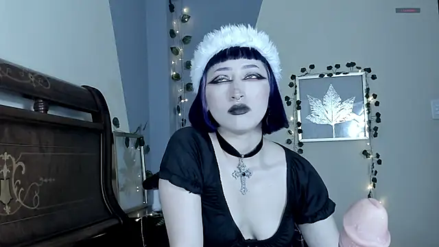 Snapshot of BlueBerry____ chatting on October 10, 12:04 am BlueBerry     online show from October 10, 12:04 am