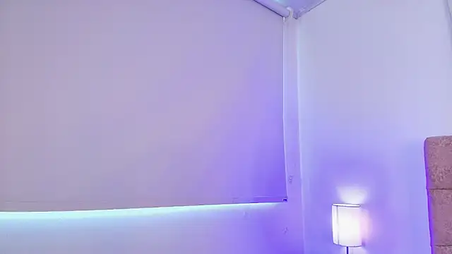 Julianaa Castro  online show from March 11, 1:58 pm