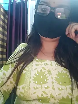 Snapshot of Aishwaryaa_69 chatting on October 7, 4:33 pm Aishwaryaa 69 online show from October 7, 4:33 pm